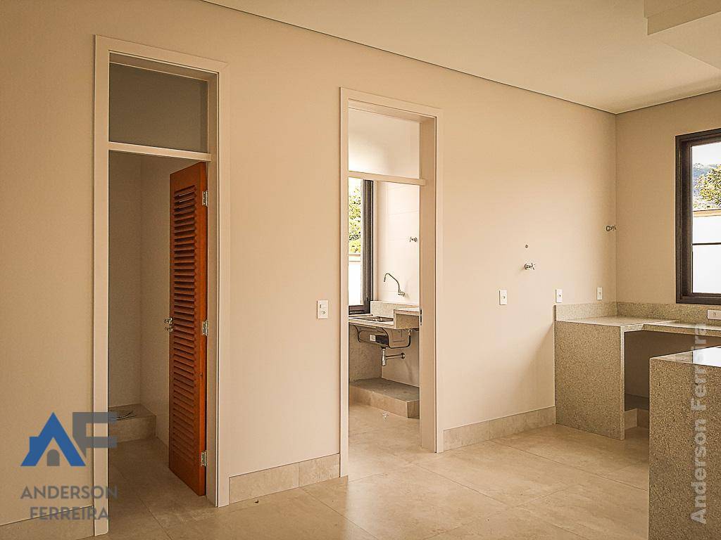 Casa à venda com 3 quartos, 350m² - Foto 10