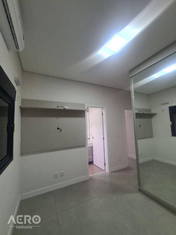 Casa de Condomínio à venda com 3 quartos, 219m² - Foto 19