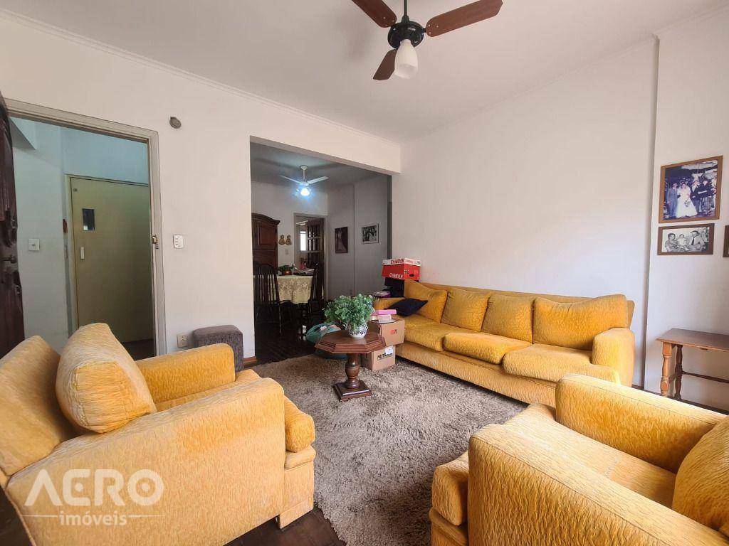 Apartamento à venda com 3 quartos, 107m² - Foto 9