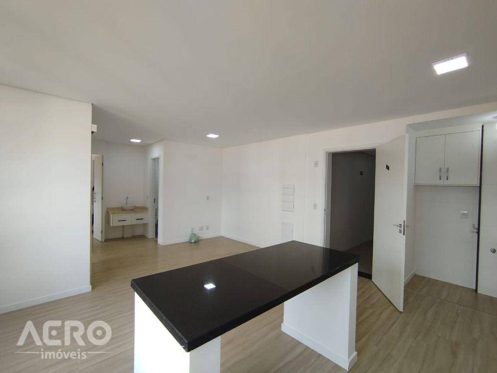 Apartamento para alugar com 2 quartos, 60m² - Foto 8