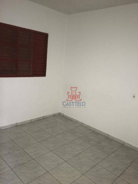 Casa à venda com 4 quartos, 120m² - Foto 12