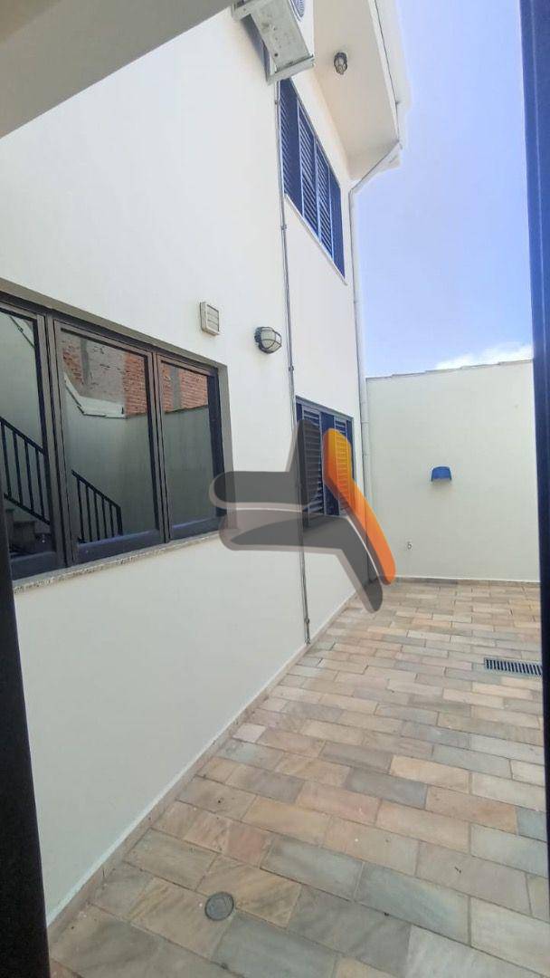 Casa para alugar com 4 quartos, 167m² - Foto 10