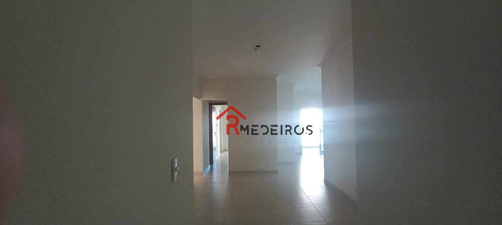 Apartamento à venda com 3 quartos, 126m² - Foto 3