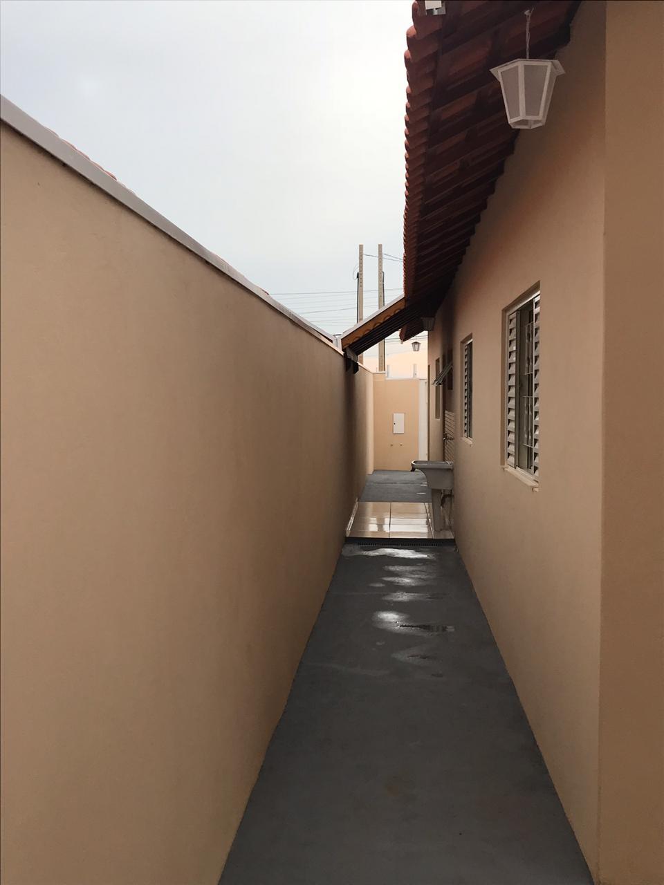 Casa à venda com 2 quartos, 60m² - Foto 17