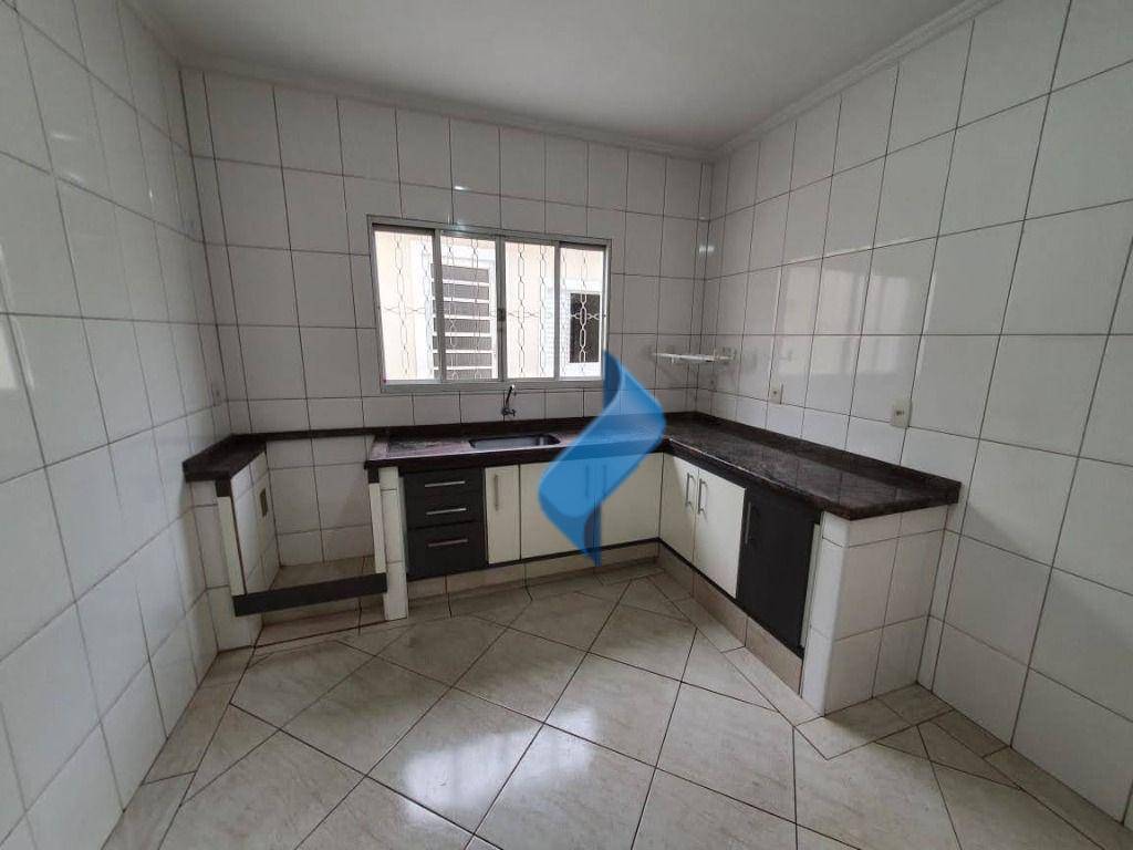 Casa à venda com 3 quartos, 169m² - Foto 11