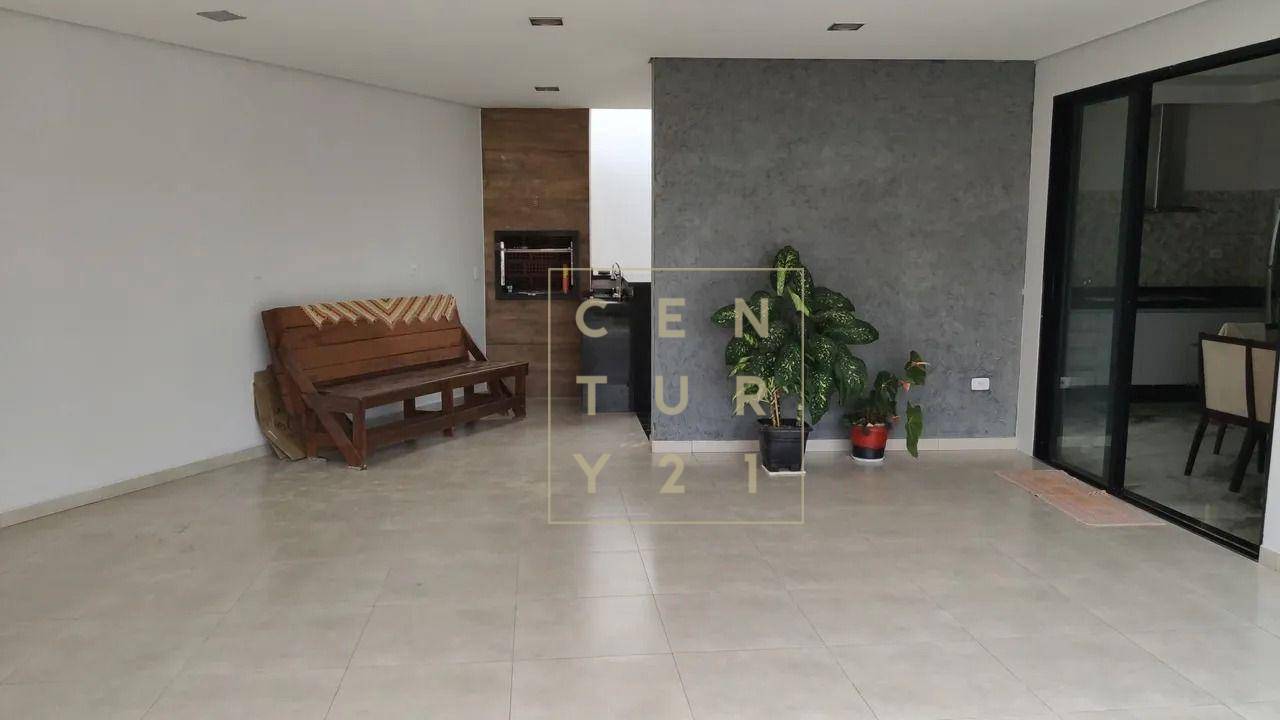 Casa de Condomínio para alugar com 3 quartos, 230m² - Foto 4