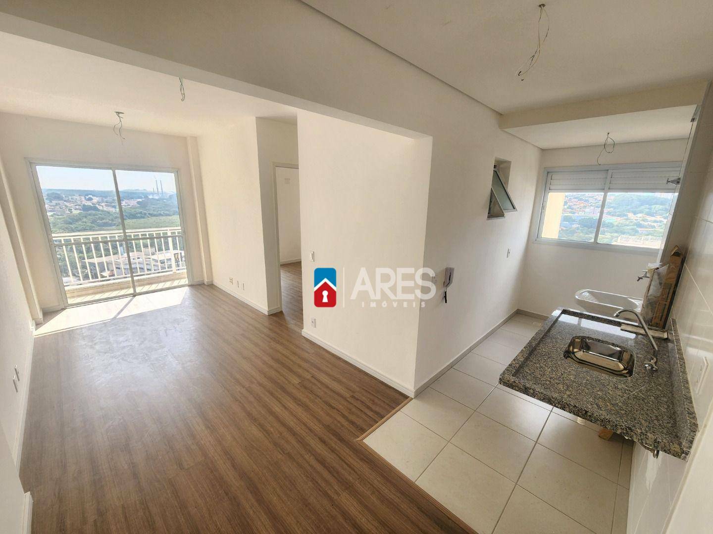 Apartamento à venda com 2 quartos, 55m² - Foto 1