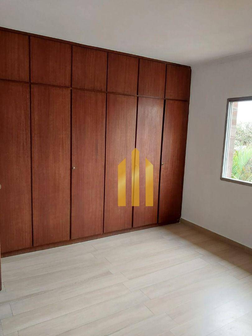 Sobrado à venda e aluguel com 3 quartos, 180m² - Foto 38