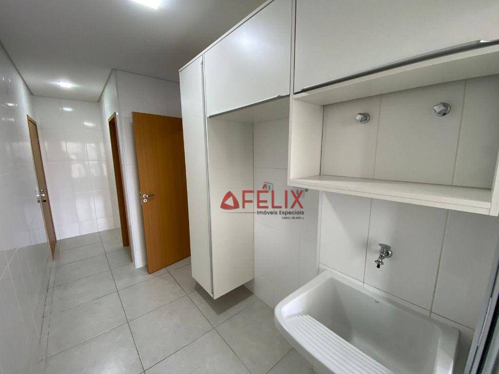 Apartamento à venda com 3 quartos, 155m² - Foto 11