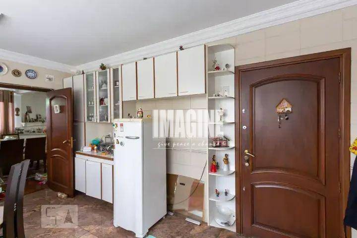 Apartamento à venda com 4 quartos, 212m² - Foto 12