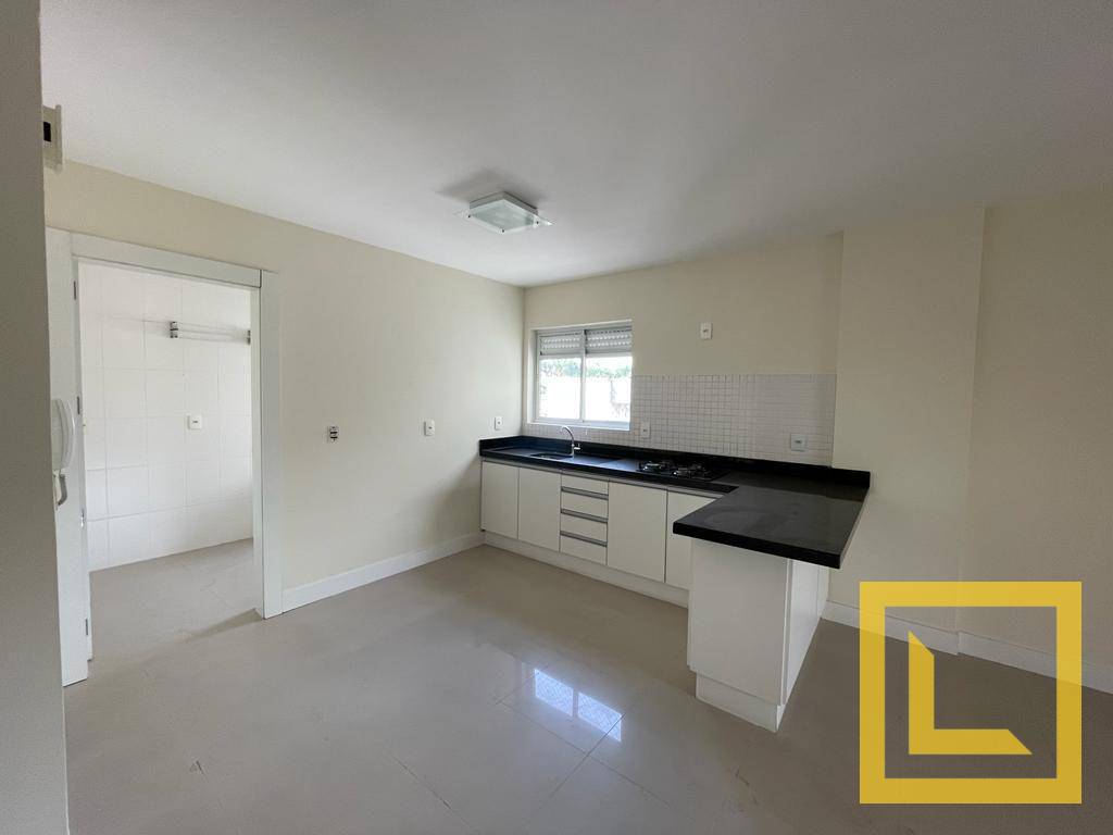 Apartamento à venda com 3 quartos, 106m² - Foto 2