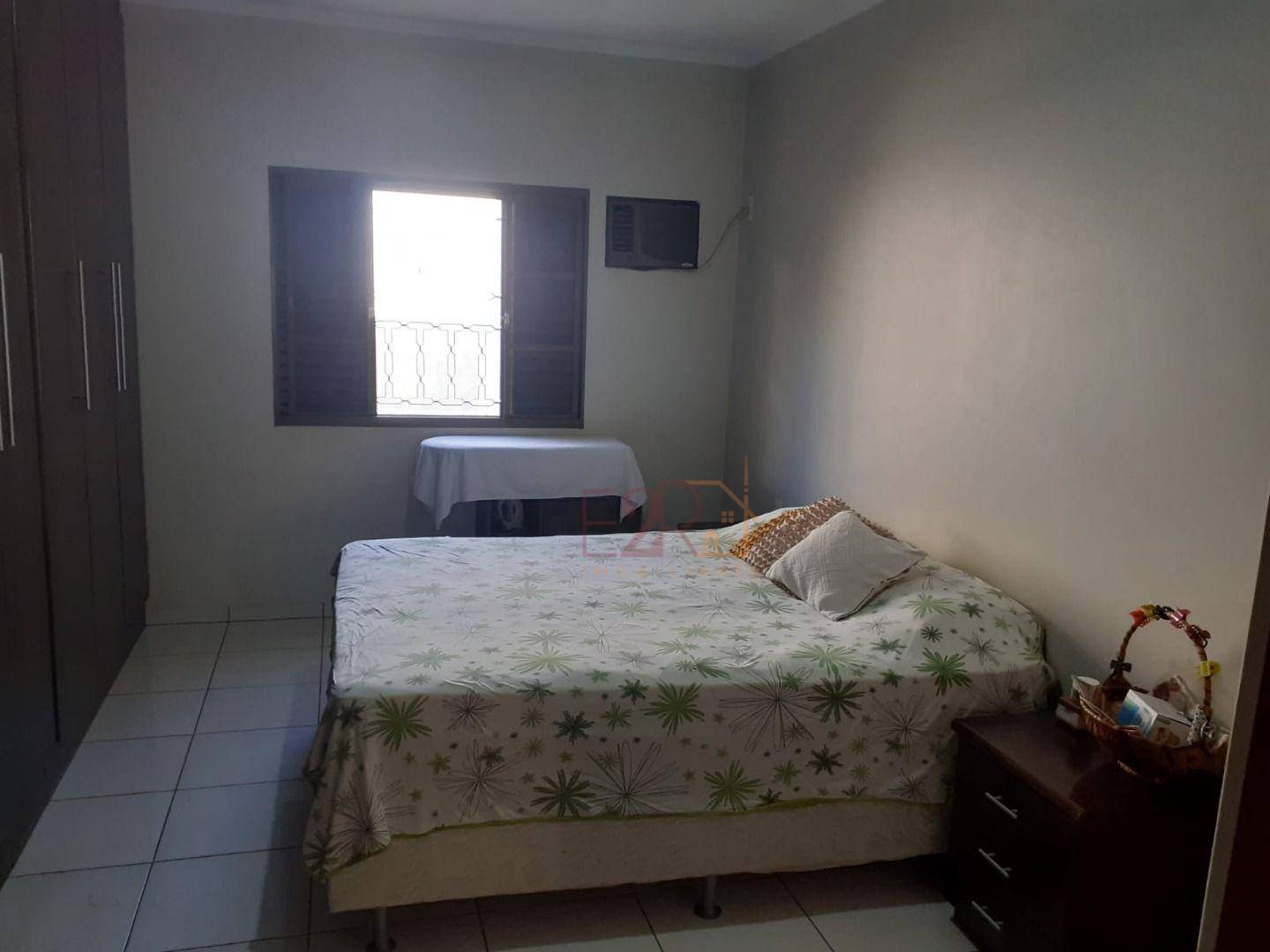 Casa à venda com 3 quartos, 320m² - Foto 12