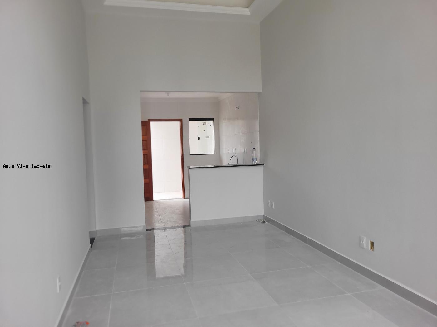 Casa à venda com 2 quartos, 136m² - Foto 2