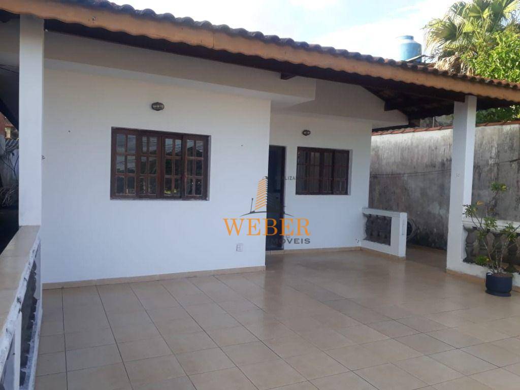 Casa à venda com 2 quartos, 250m² - Foto 1