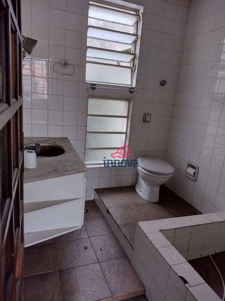 Sobrado à venda com 3 quartos, 300m² - Foto 17