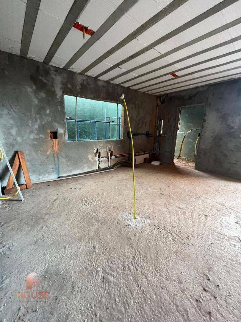 Casa de Condomínio à venda com 3 quartos, 330m² - Foto 5