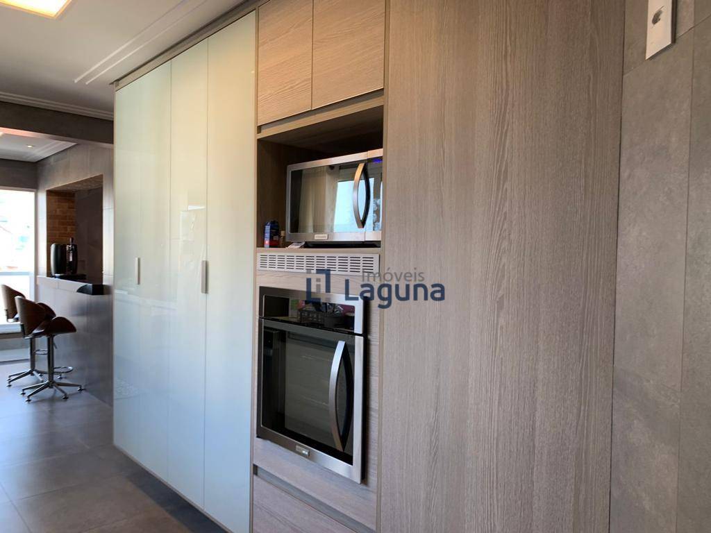 Apartamento à venda com 4 quartos, 205m² - Foto 10