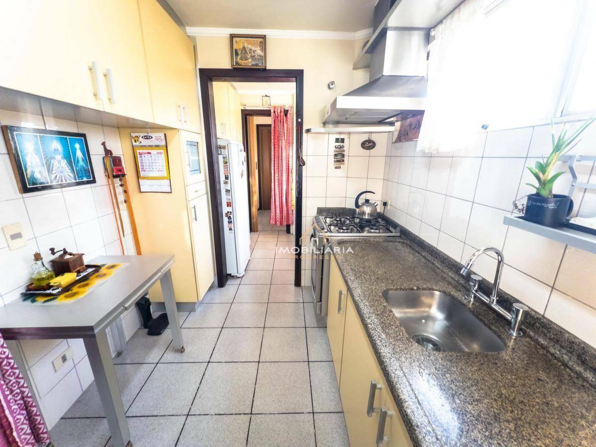 Apartamento à venda com 4 quartos, 230m² - Foto 9