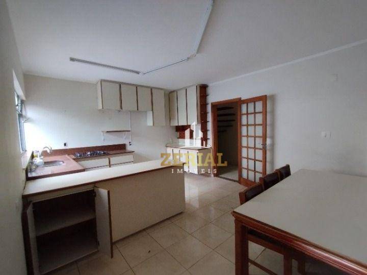 Sobrado à venda e aluguel com 3 quartos, 400m² - Foto 2