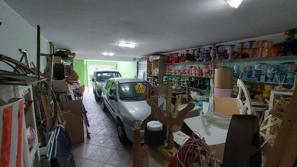 Sobrado à venda com 3 quartos, 220m² - Foto 35