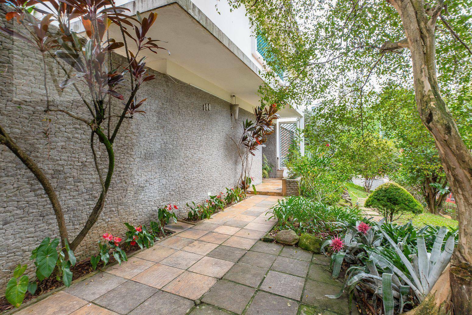 Casa à venda com 3 quartos, 320m² - Foto 3