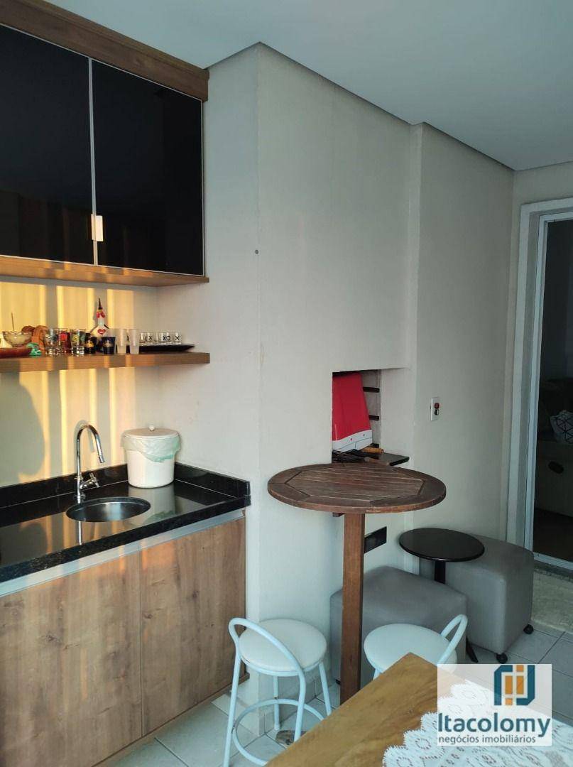 Apartamento à venda com 2 quartos, 79m² - Foto 3