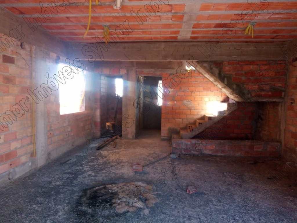 Casa à venda com 3 quartos, 250m² - Foto 3