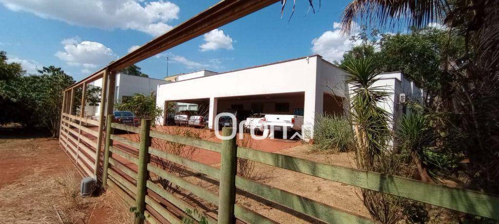 Chácara à venda com 5 quartos, 600m² - Foto 11