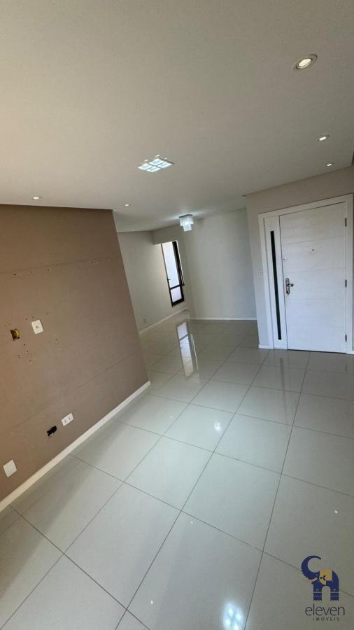 Apartamento à venda com 3 quartos, 102m² - Foto 9