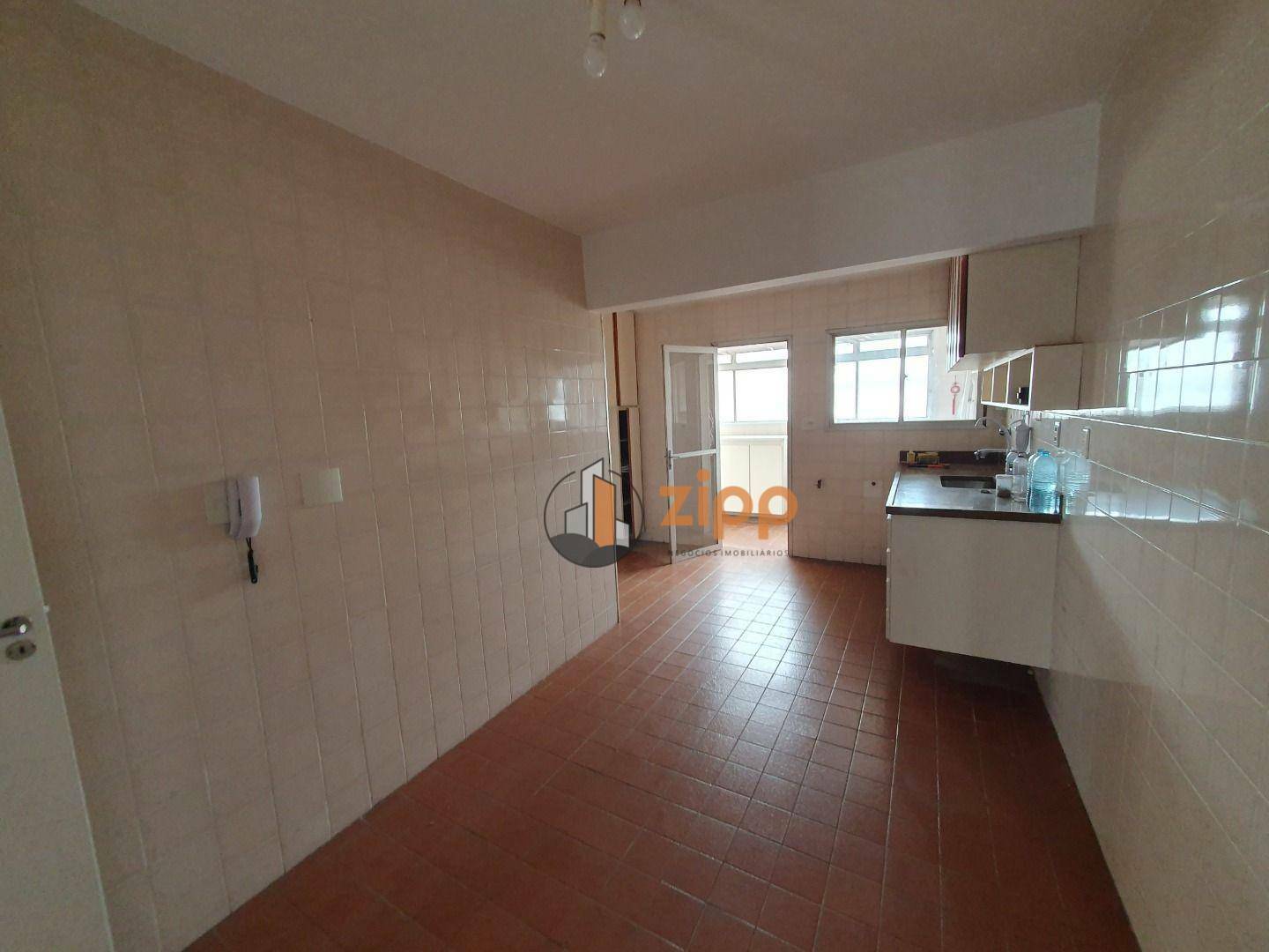 Apartamento à venda com 3 quartos, 116m² - Foto 4