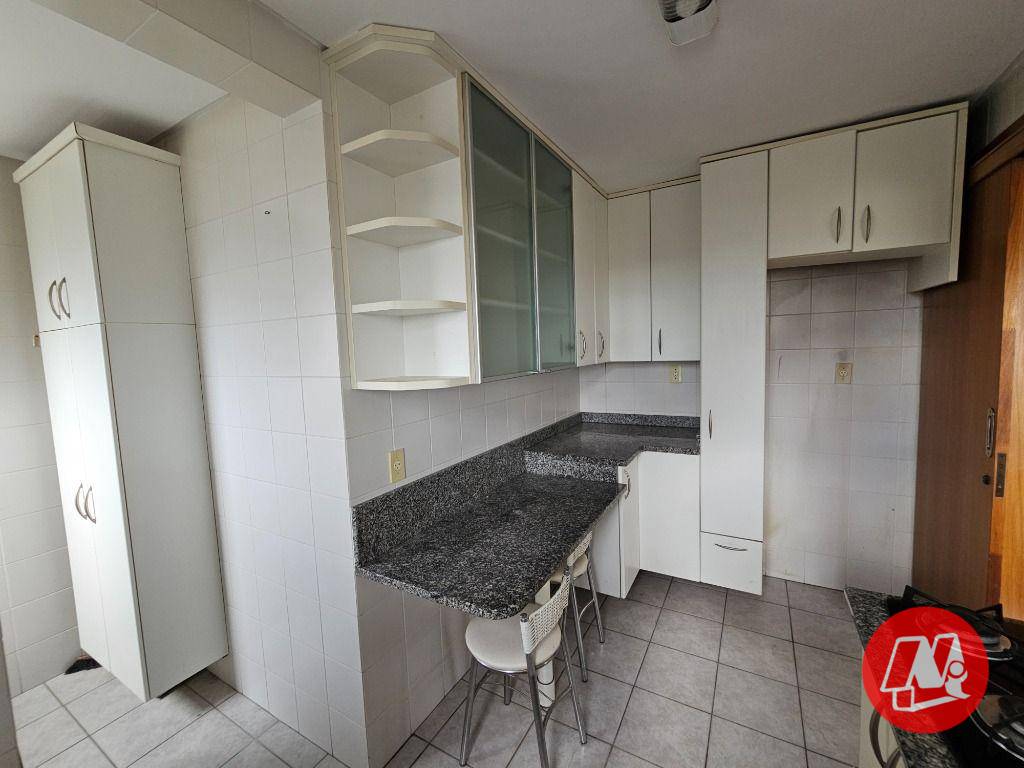 Apartamento para alugar com 3 quartos, 107m² - Foto 17