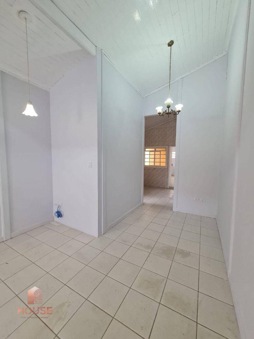 Casa à venda e aluguel com 3 quartos, 250m² - Foto 25