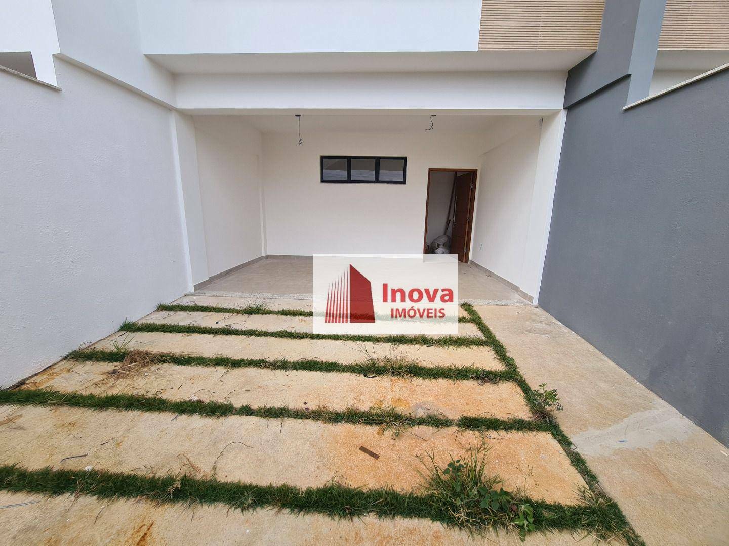 Casa à venda com 3 quartos, 150m² - Foto 2