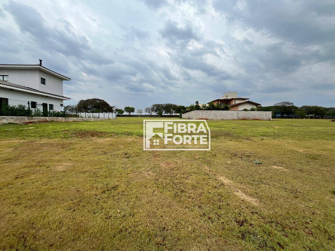 Loteamento e Condomínio, 1013 m² - Foto 1