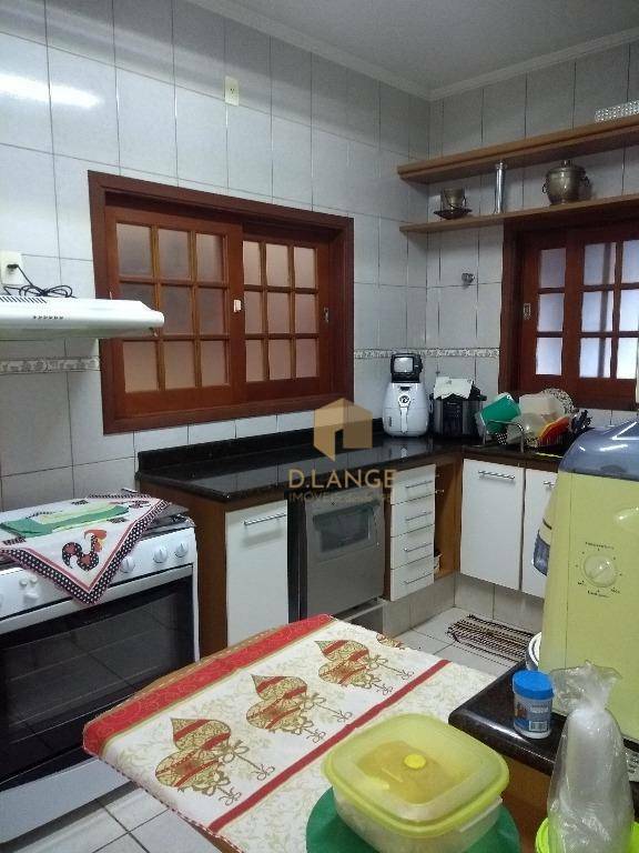 Casa à venda com 4 quartos, 210m² - Foto 4