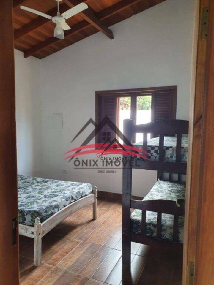 Sítio à venda com 3 quartos, 200m² - Foto 13