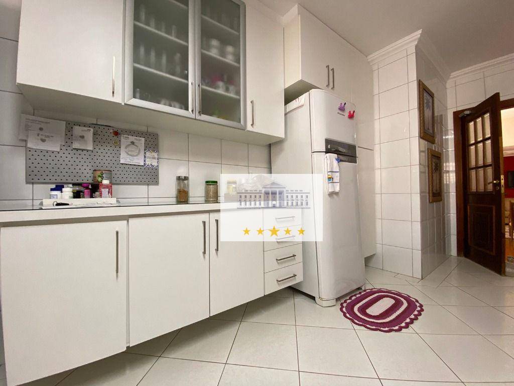 Casa, 3 quartos, 200 m² - Foto 13