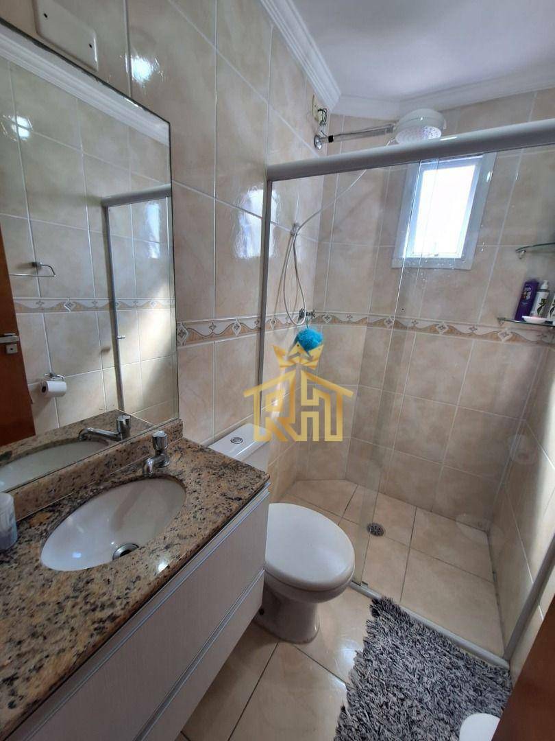 Apartamento para alugar com 2 quartos, 72m² - Foto 13