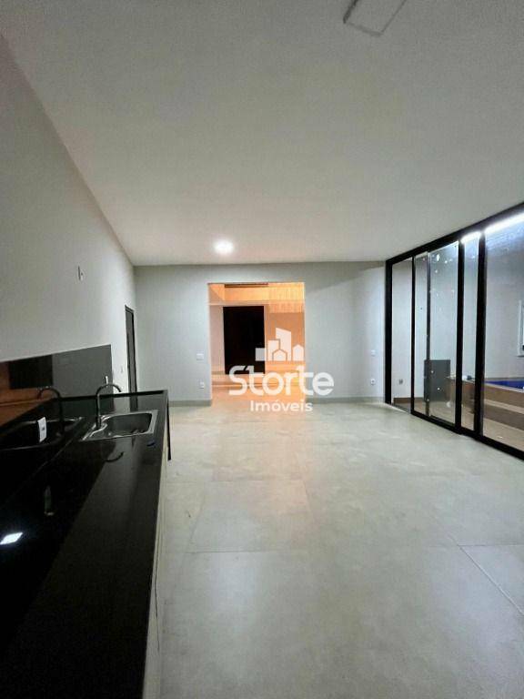 Casa à venda com 4 quartos, 313m² - Foto 16