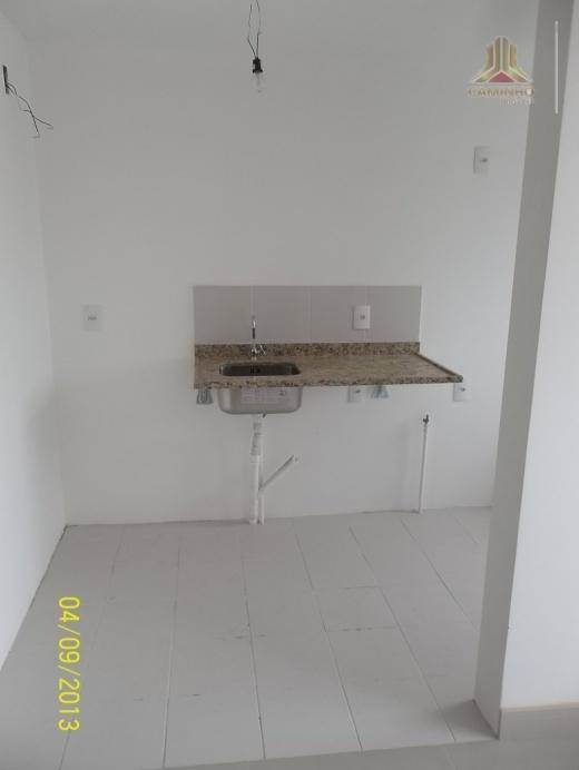 Apartamento à venda com 3 quartos, 68m² - Foto 7