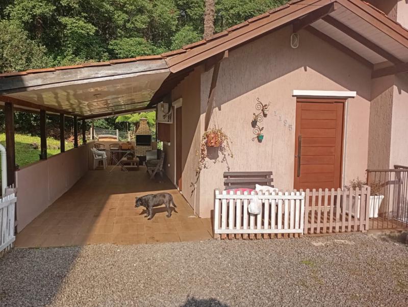 Casa à venda com 2 quartos, 56m² - Foto 2