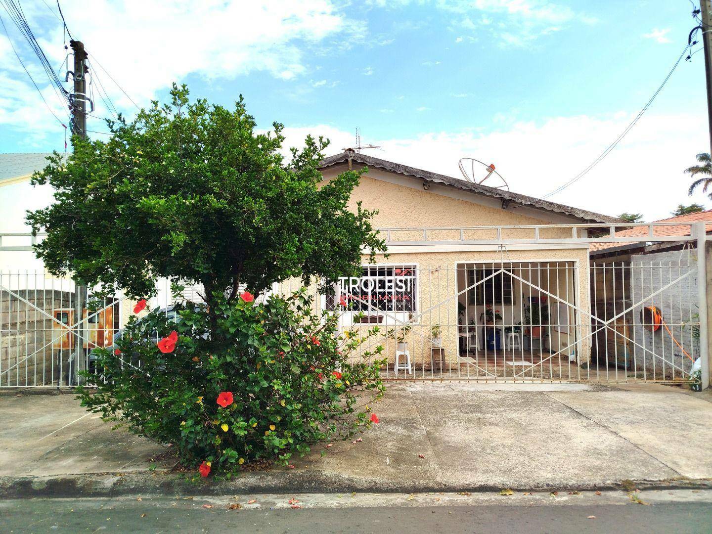 Casa para alugar com 1 quarto, 30m² - Foto 1