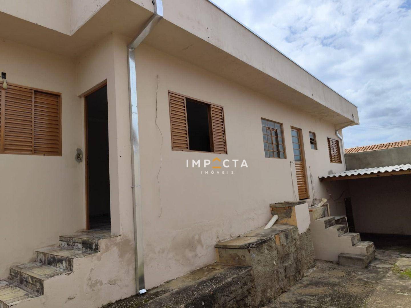 Casa à venda com 2 quartos, 75m² - Foto 1