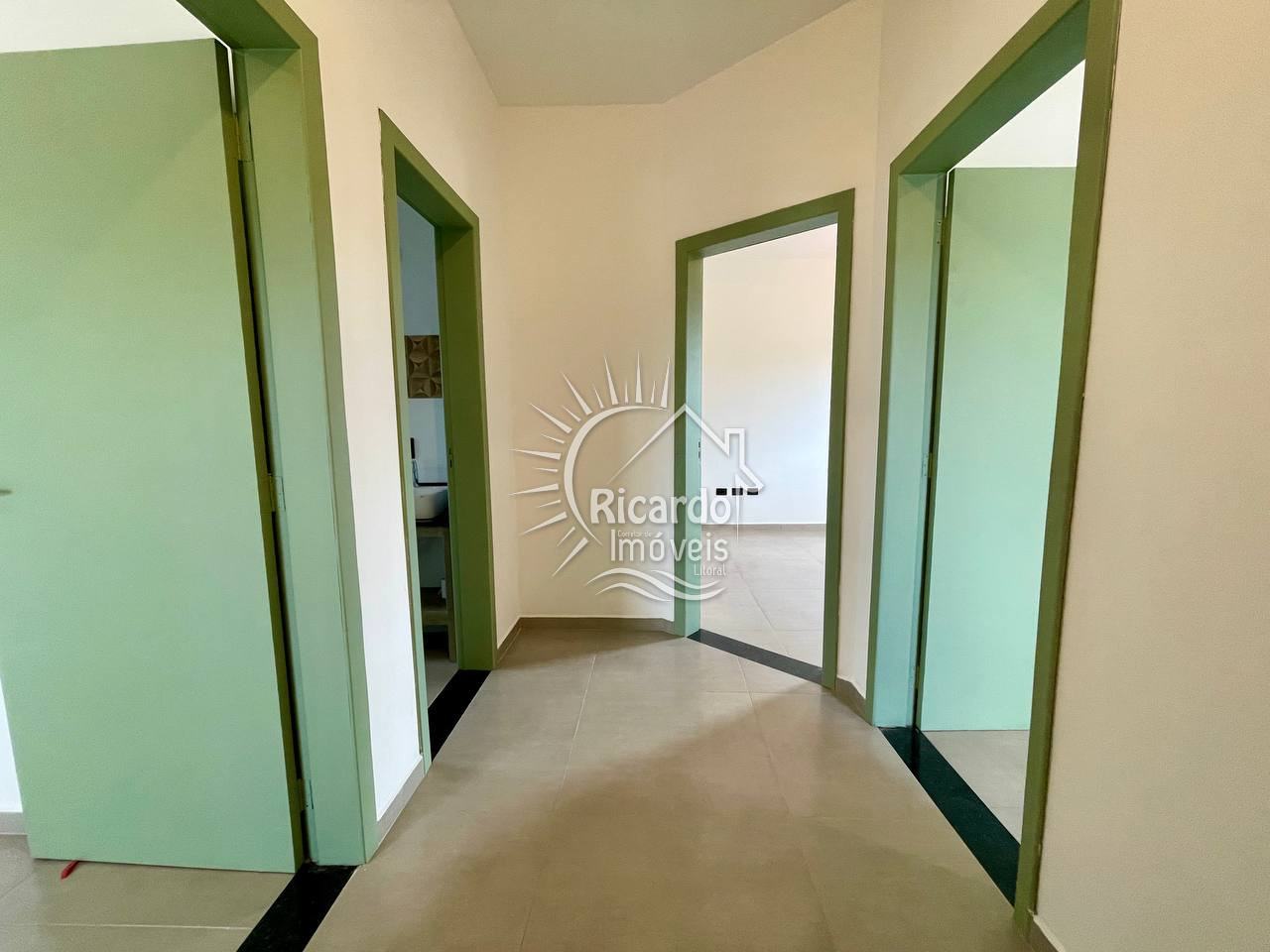 Casa à venda com 4 quartos, 170m² - Foto 18