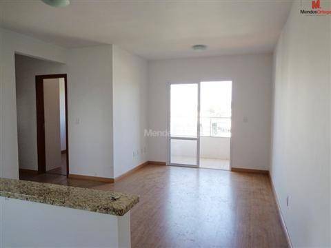 Apartamento para alugar com 2 quartos, 70m² - Foto 2