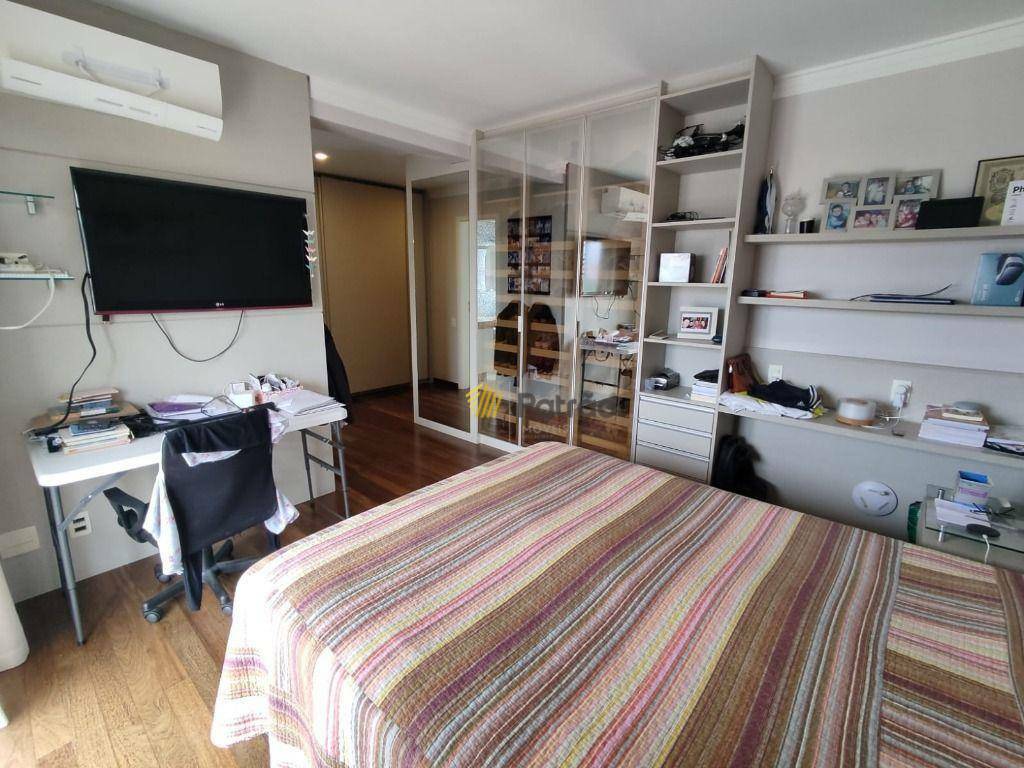 Apartamento à venda com 3 quartos, 242m² - Foto 22