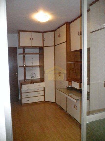 Apartamento para alugar com 3 quartos, 90m² - Foto 7