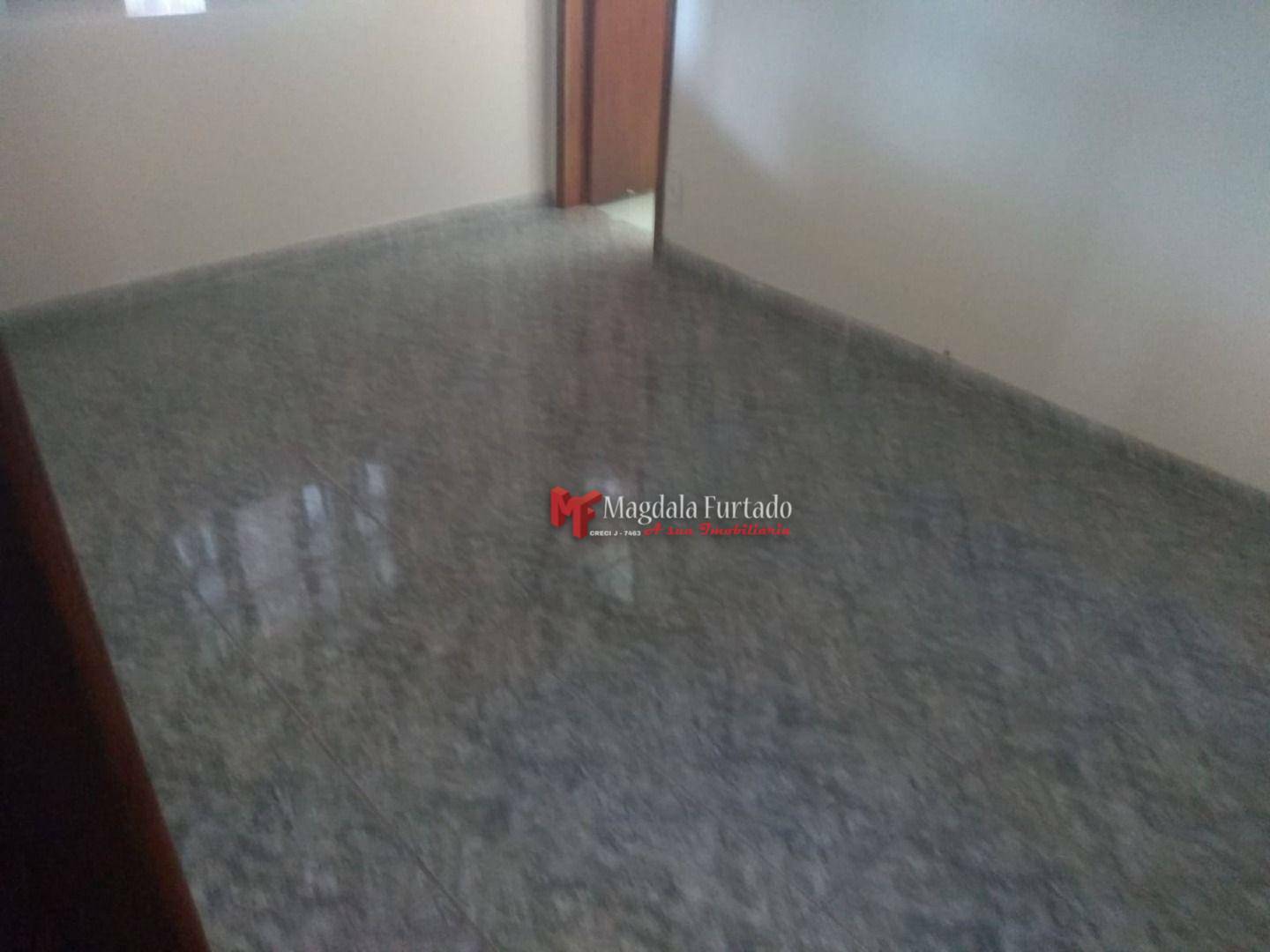 Casa à venda com 2 quartos, 98m² - Foto 9