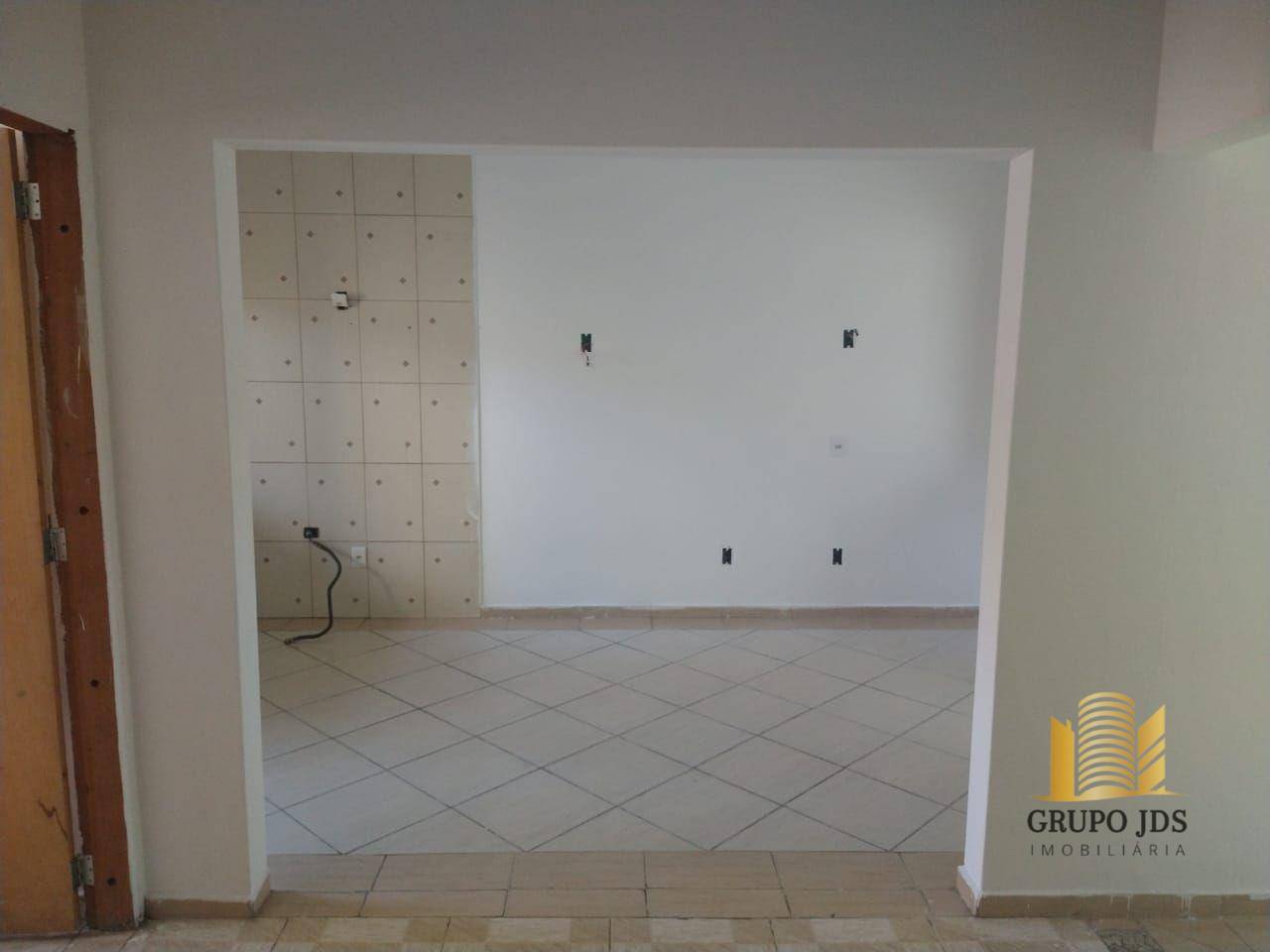 Casa à venda com 2 quartos, 110m² - Foto 11