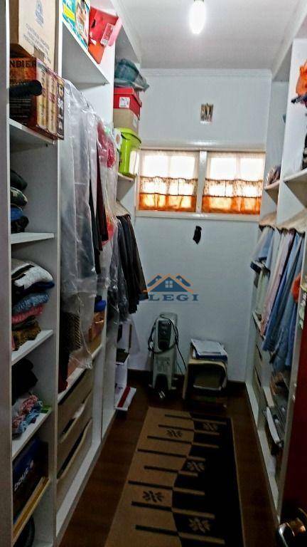 Casa de Condomínio à venda com 4 quartos, 334m² - Foto 19